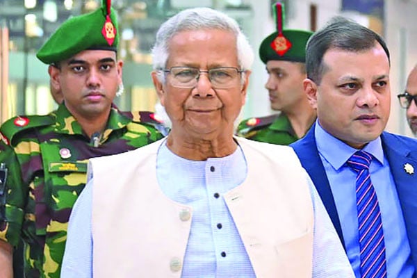 ইতালি সফরে প্রধান উপদেষ্টা
