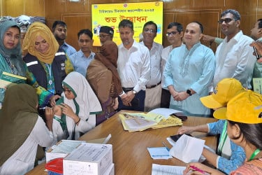 গাজীপুরে টাইফয়েড প্রতিরোধে টিকাদান শুরু, লক্ষ্য ১৩ লাখ শিশু