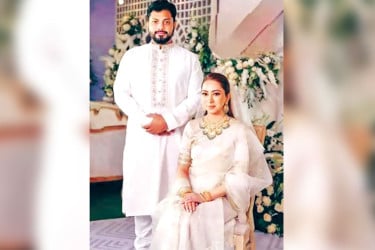 বিয়ে কবে? ফেসবুক পোস্টে জানালেন নুসরাত খান