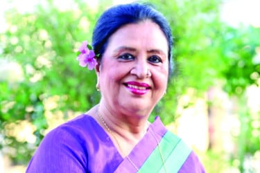 ইলিয়াস কাঞ্চনের জন্য দোয়া চাইলেন শবনম