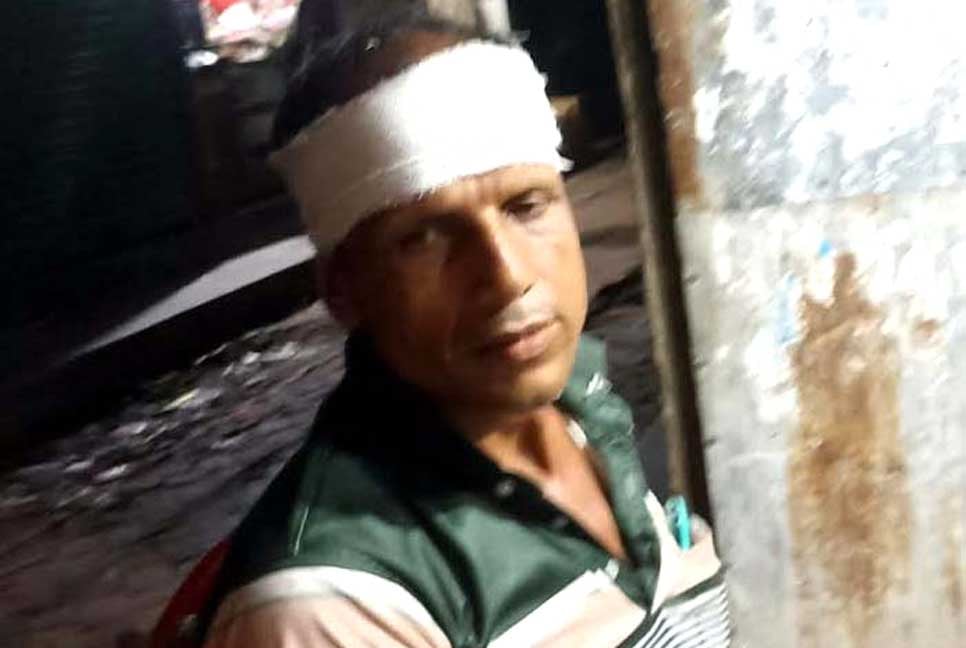 বাগেরহাটে মাদকসেবীদের হামলায় আহত ৩, গ্রেপ্তার ২