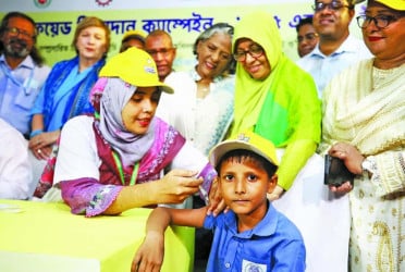 প্রথমদিনে টাইফয়েডের টিকা নিলো ১০ লাখ শিশু