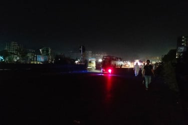 সন্ধ্যা নামলেই অন্ধকার ভাঙ্গা ইন্টারসেকশন