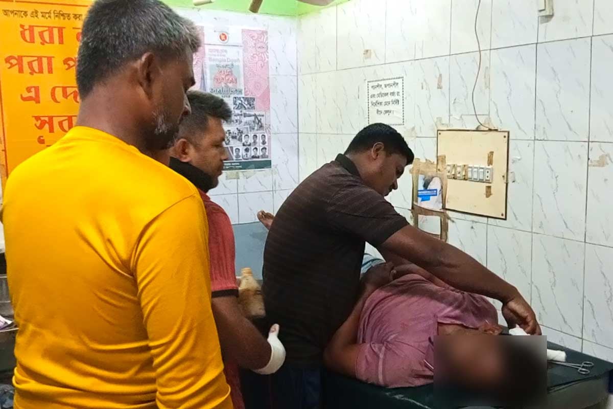 মোংলায় যুবককে পিটিয়ে হত্যা, আটক ২