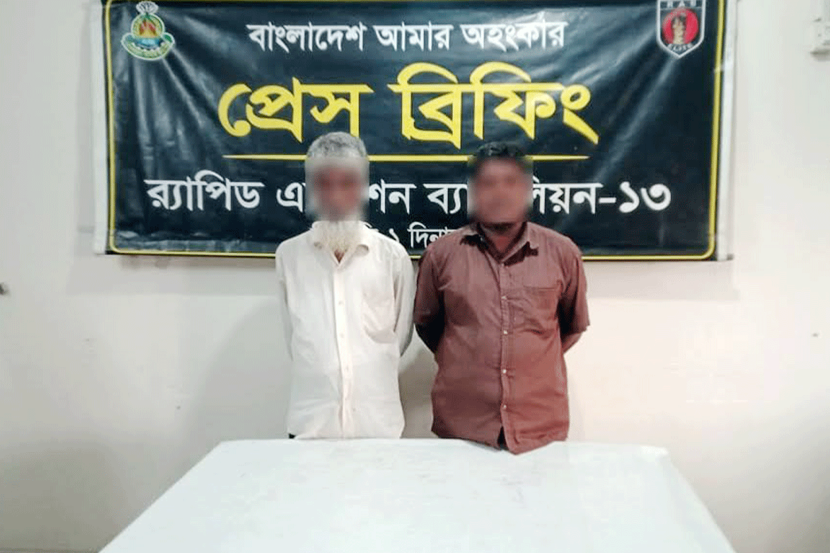 রংপুরে কষ্টিপাথরের মূর্তিসহ গ্রেফতার ২