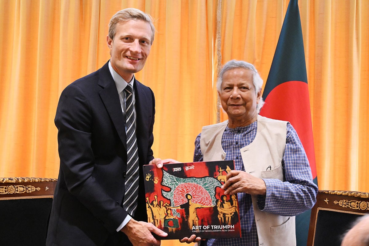 রোহিঙ্গা সংকট ও স্কুল ফিডিং কর্মসূচি নিয়ে প্রধান উপদেষ্টার সঙ্গে ডব্লিউএফপি প্রধানের বৈঠক