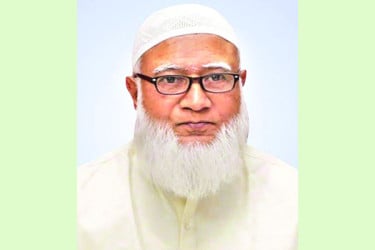 রাষ্ট্র পরিচালনার দায়িত্ব পেলে সেবক হতে চাই