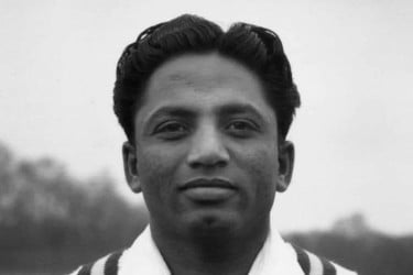 পাকিস্তানের সাবেক তারকা ক্রিকেটারের মৃত্যু