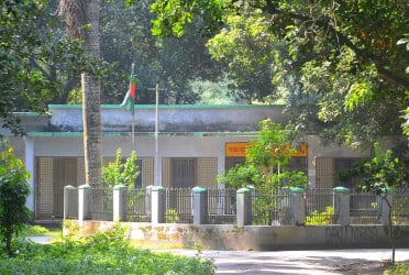 বগুড়ার বক্ষব্যাধি হাসপাতাল নিজেই ‘সর্দি কাশিতে আক্রান্ত’