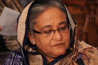 শেখ হাসিনাকে আদালতে হাজির হতে পত্রিকায় বিজ্ঞপ্তি প্রকাশের নির্দেশ