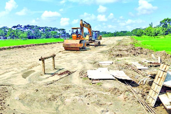 ১২ বছর চলছে ১১ কিমি সড়কের কাজ!