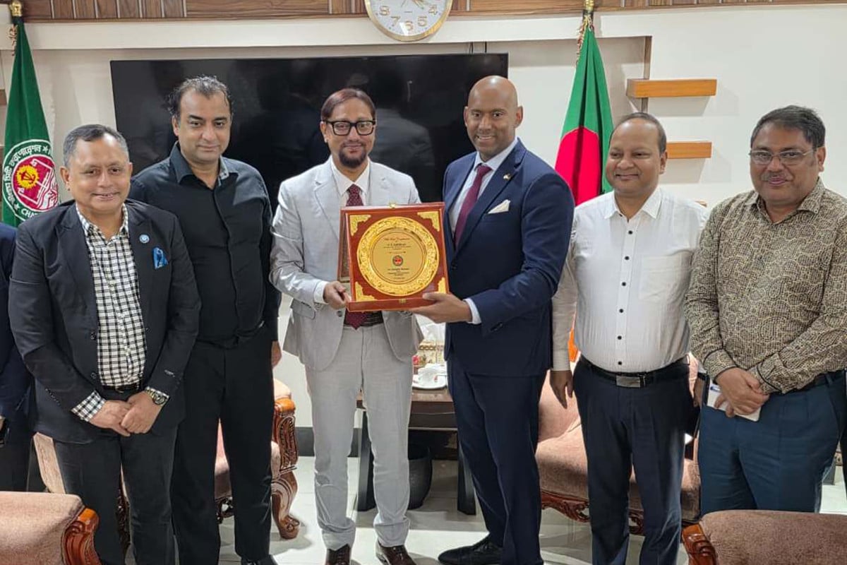 চট্টগ্রামে শিক্ষা ও স্বাস্থ্যখাতে কানাডার সহযোগিতা চাইলেন মেয়র