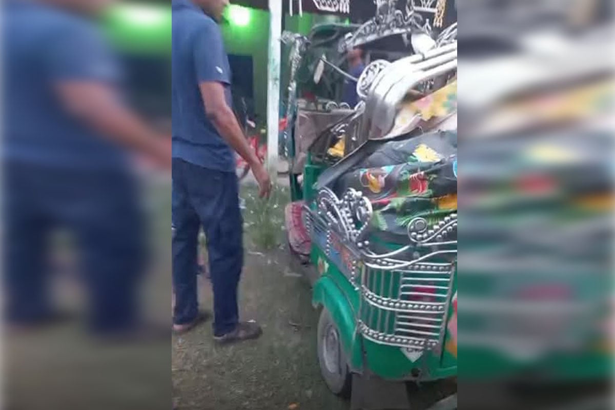 নোয়াখালীতে পিকআপ ভ্যানের ধাক্কায় প্রাণ গেল নারীর