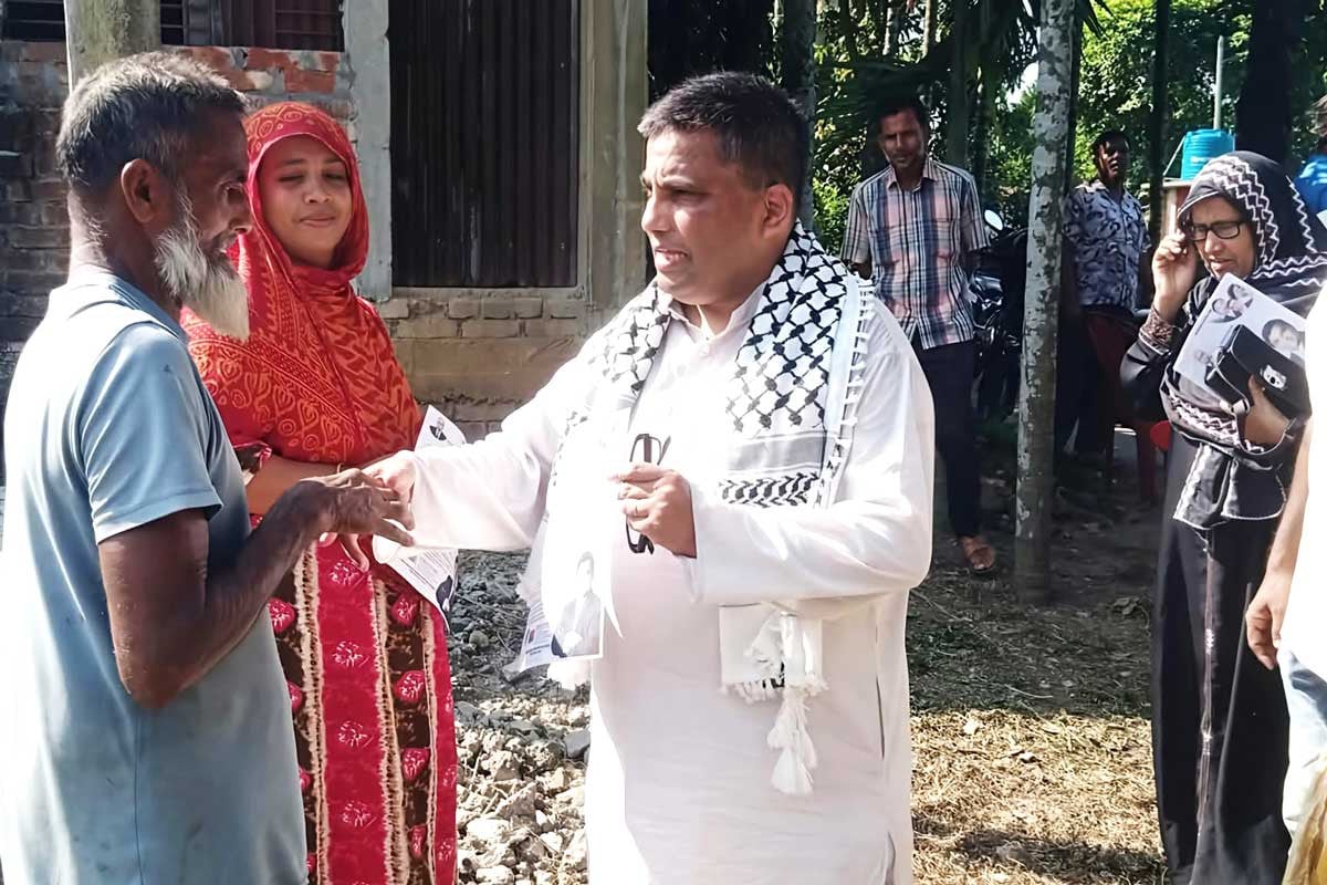 পঞ্চগড়ে ‘ঘরে ঘরে জনে জনে’ কর্মসূচিতে মিলছে সাড়া