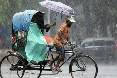 শুক্রবার থেকে সারাদেশে বৃষ্টির আভাস