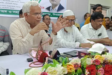 রাষ্ট্র পরিচালনায় নিয়োজিত কিছু কর্মকর্তার আচরণ প্রশ্নবোধক : ডা. জাহিদ