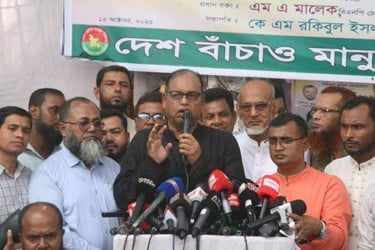 নির্বাচিত সরকারই কেবল গণতন্ত্র প্রতিষ্ঠার নেতৃত্ব দিতে পারে : দুদু