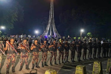 চাকসুতে চলছে ভোট গণনা, নিরাপত্তায় দুই প্লাটুন বিজিবি মোতায়েন