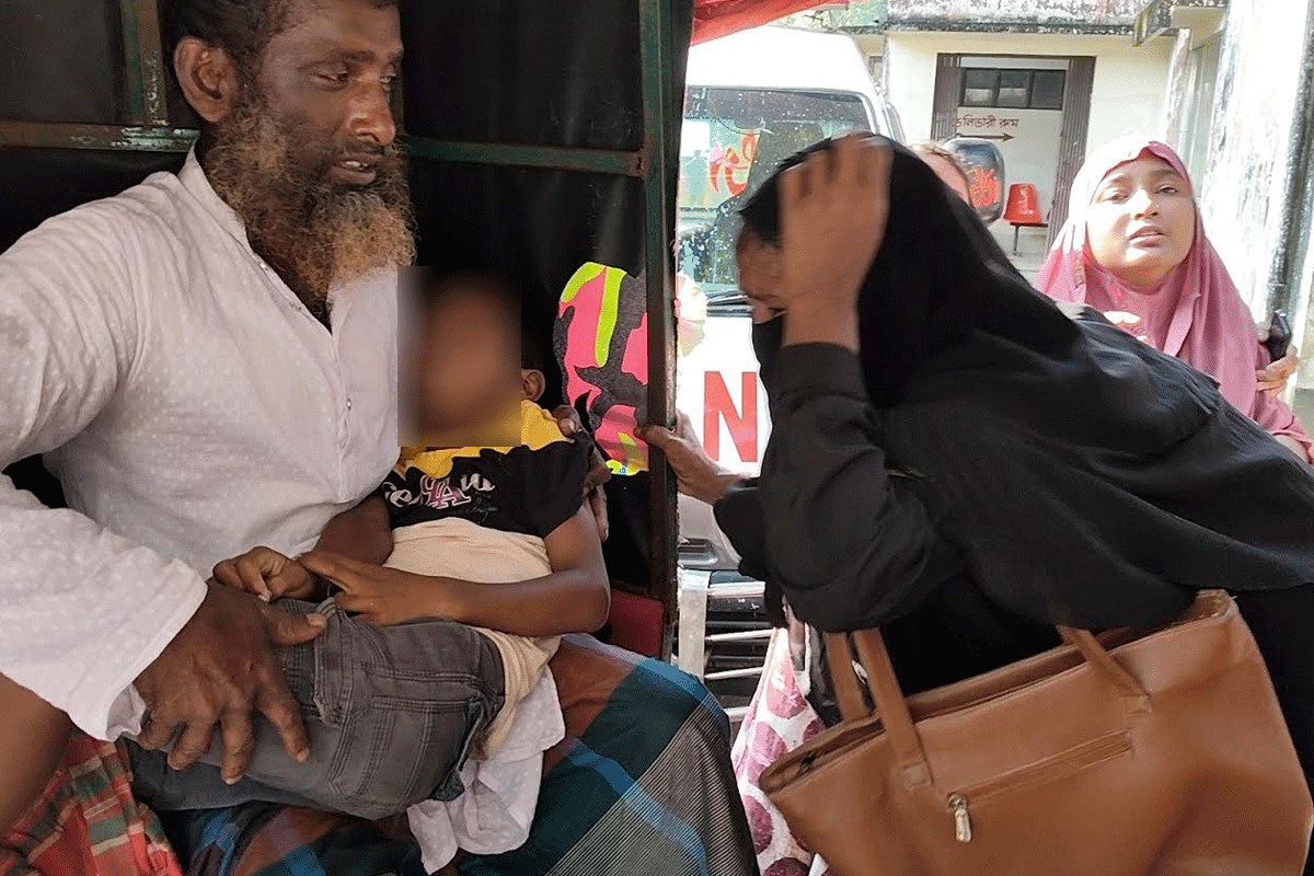 টয়লেটে সাপের ছোবল, হাসপাতালে নেয়ার আগেই ছোট্ট রায়হানের মৃত্যু