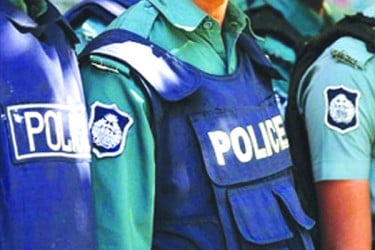 নির্বাচনমুখী পরিবেশ সৃষ্টির চেষ্টায় পুলিশ