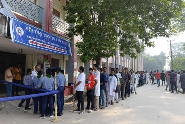 রাকসু নির্বাচনে ভোটগ্রহণ শুরু