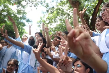 ৩৪৫ প্রতিষ্ঠানে সবাই পাস