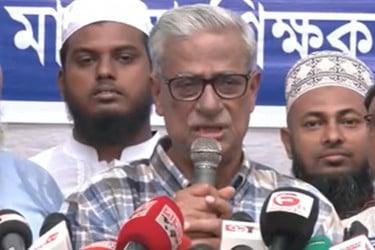 ঘোষিত সময়ে নির্বাচন দিন অন্যথায় হাস্যাস্পদ হবেন : ফারুক