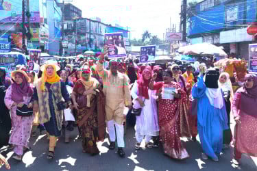 সুনামগঞ্জে রাষ্ট্র মেরামতের ৩১ দফার সমর্থনে মহিলা দলের প্রচার মিছিল