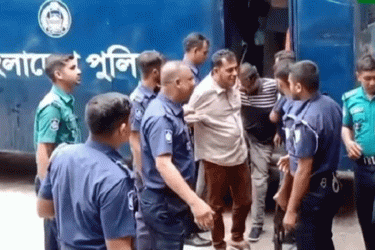 সিলেটে আদালত চত্বরে সাংবাদিকদের উপর আ.লীগ নেতার হামলা