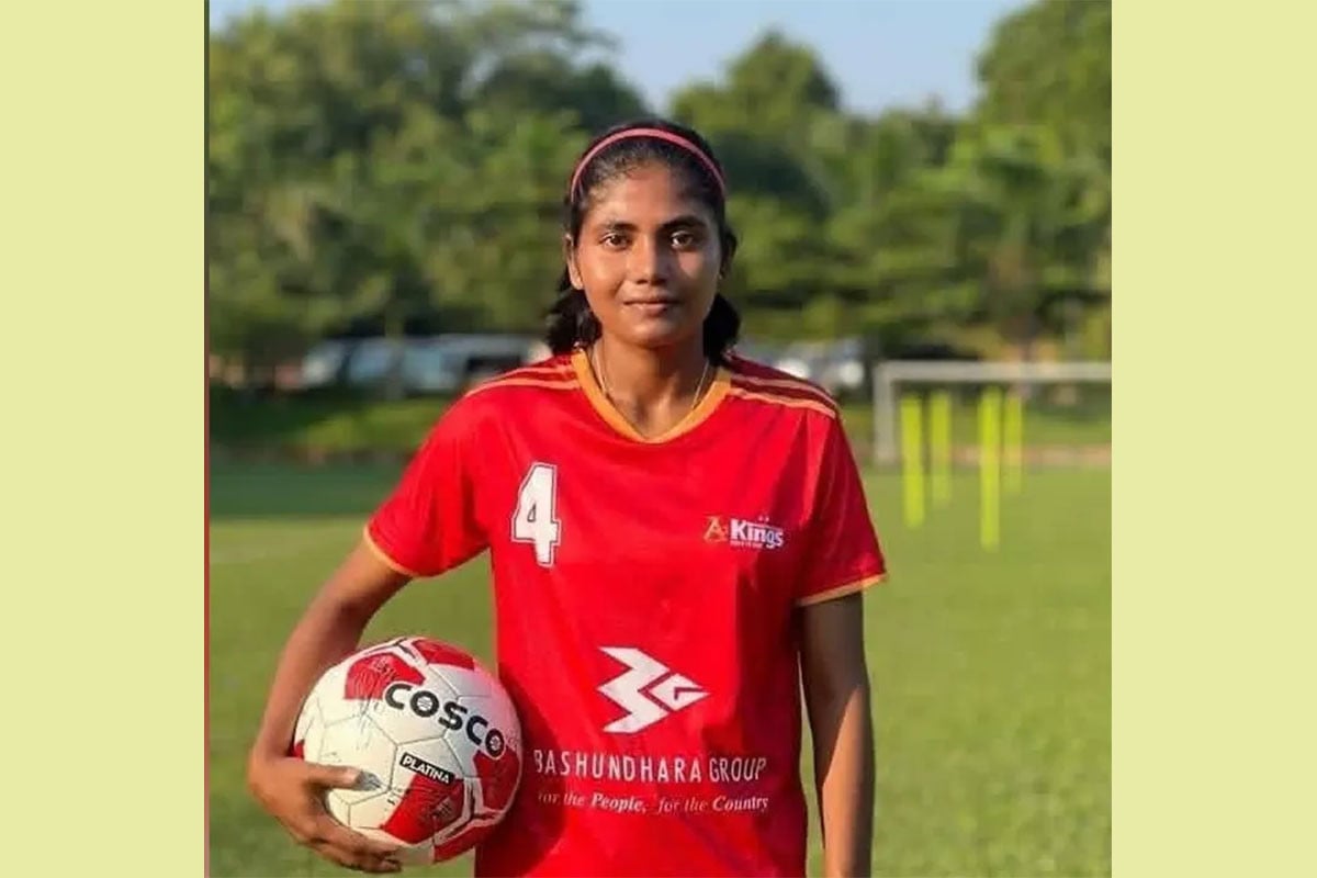 রাকুসতে ছাত্রদলের প্যানেলে থেকে একমাত্র বিজয়ী ফুটবলার নার্গিস