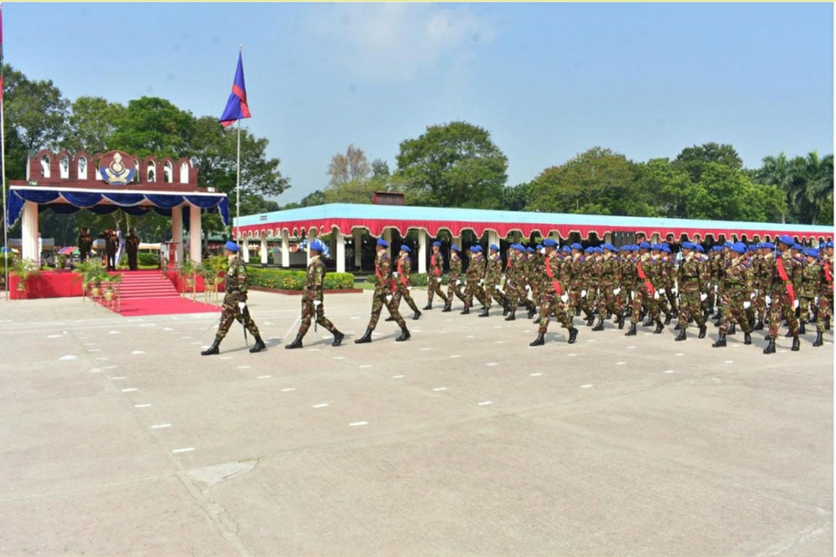 ইঞ্জিনিয়ার্স ও সিগন্যালস্ কোরের রিক্রুট ব্যাচের সেনাবাহিনী প্রধান কুচকাওয়াজ অনুষ্ঠিত
