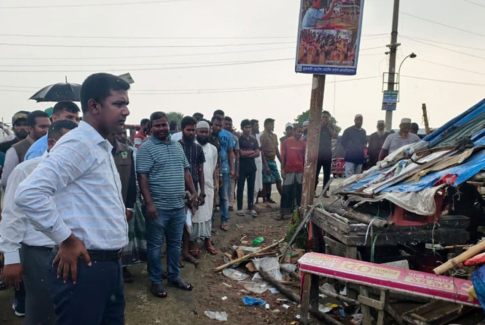 কুয়াকাটায় অবৈধ স্থাপনা উচ্ছেদ