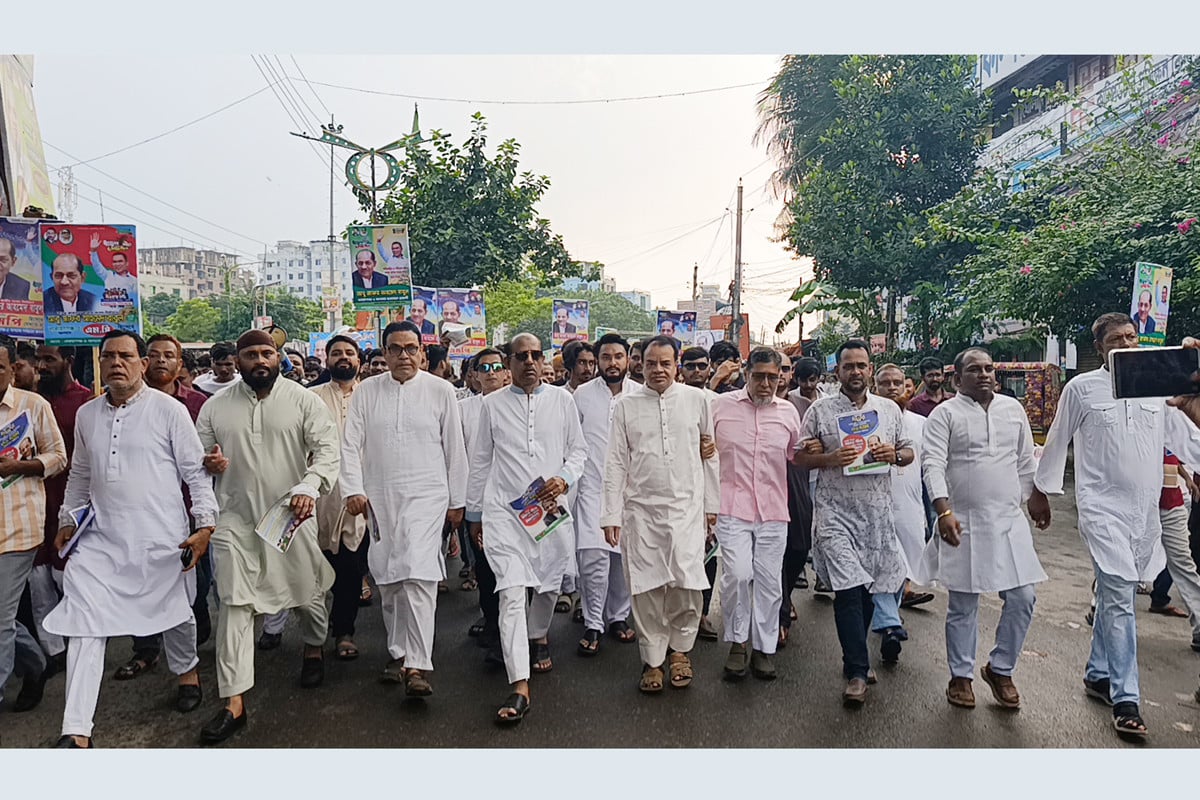 নারায়ণগঞ্জে বিএনপির ৩১ দফা বাস্তবায়নে গণসংযোগ-লিফলেট বিতরণ