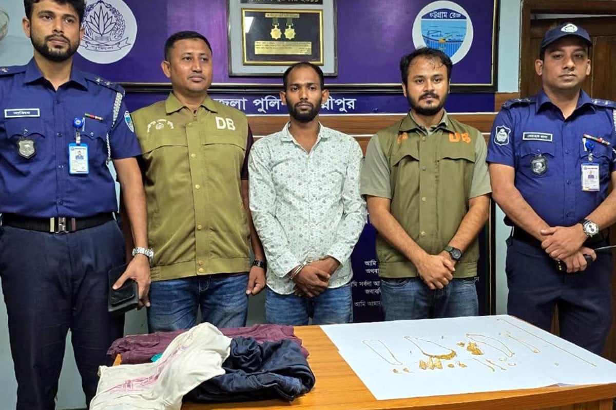 স্বর্ণের লোভে মা-মেয়েকে গলা কেটে হত্যা, ঘাতক গ্রেপ্তার