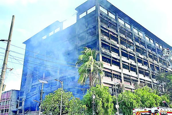 ১৭ ঘণ্টা পর নিয়ন্ত্রণে সিইপিজেডের আগুন