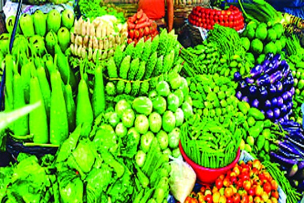 ঝাল কমেছে মরিচে ঝাঁজ পিঁয়াজে