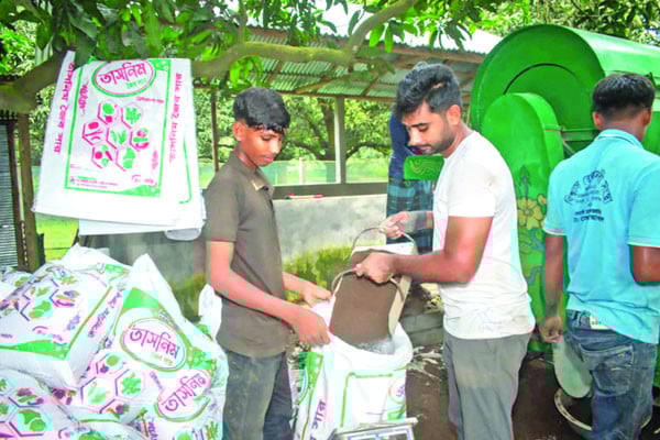 জৈব সারে স্বাবলম্বী