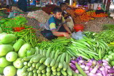 সবজির দাম আকাশছোঁয়া