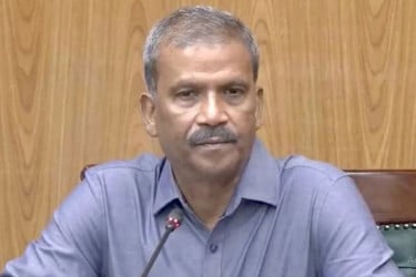জুলাই সনদ স্বাক্ষর অনুষ্ঠানে এনসিপি থাকলে ভালো লাগত : আসিফ নজরুল
