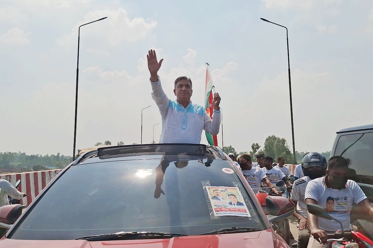 নাগরপুরে বিএনপির ৩১ দফা বাস্তবায়নের জন্য লিফলেট বিতরণ