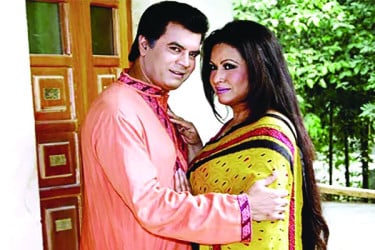 আড়াল থেকে কাঞ্চনকে দেখেছিলেন চম্পা