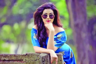 পাসপোর্টেও লেখা আছে আমি ম্যারিড : মাহি