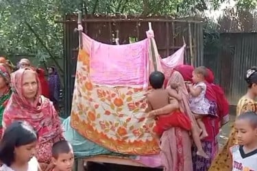 গাইবান্ধায় ভুল চিকিৎসায় প্রসূতি-নবজাতকের মৃত্যু, ক্লিনিক ভাঙচুর