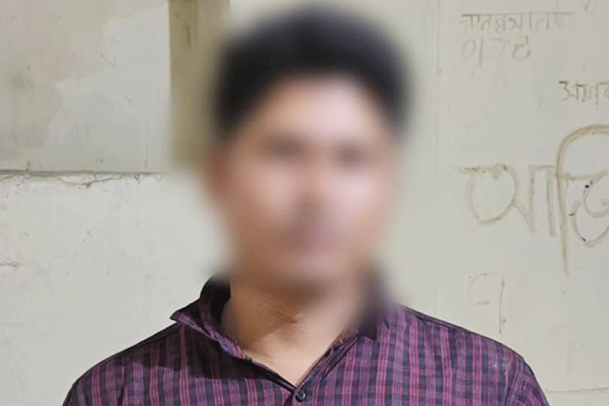 বেড়ানোর কথা বলে স্ত্রীকে গলাকেটে হত্যা