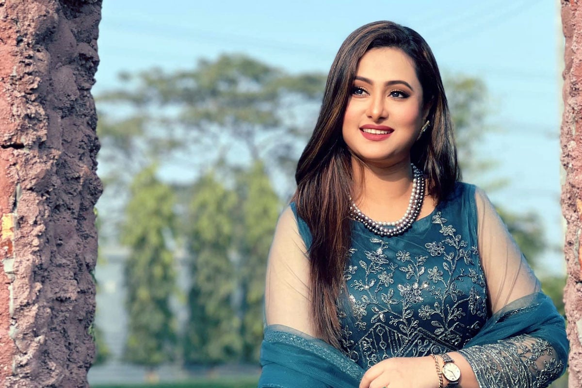 বন্ধুর মুখোশ পরে ঘোরে, সুযোগ পেলেই বিষ ঢেলে দেয়: পূর্ণিমা