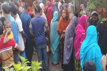 কুষ্টিয়ায় নিজ বাড়িতে ভ্যানচালক খুন