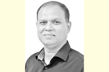 আগুন : দুর্ঘটনা না অন্তর্ঘাত