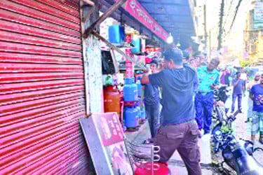 জঞ্জালমুক্ত সিলেট করতে মাঠে প্রশাসন