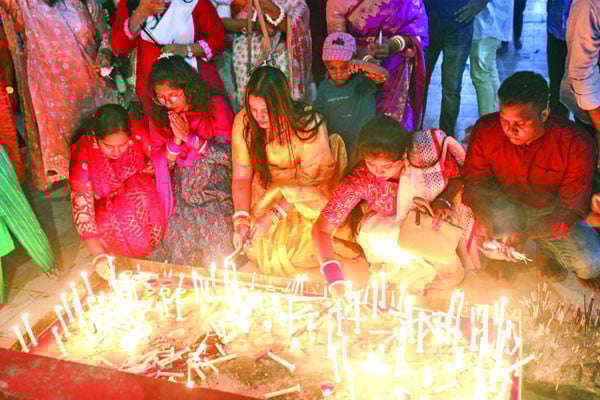 নানান আয়োজনে দীপাবলি উদ্যাপিত