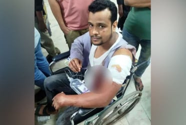 যাত্রাবাড়ীতে পুলিশ সদস্যকে ছুরিকাঘাত করে ছিনতাই